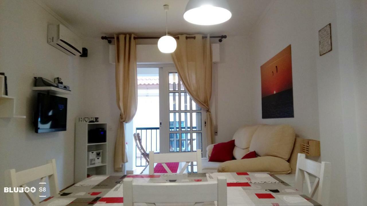 Apartment Bonito, Luminoso, Cerca Del Mar Con Parking *