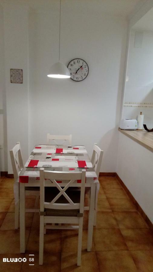 Apartment Bonito, Luminoso, Cerca Del Mar Con Parking